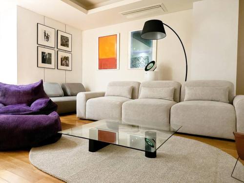 Spacious & Modern Family Retreat_2