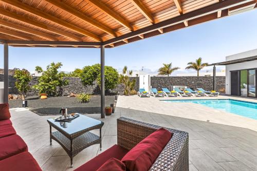 3 Bedroom Villa with Private Pool close to Papagayo Beach