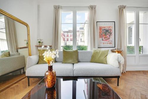 Χώρος καθιστικού στο Luminous Apartment