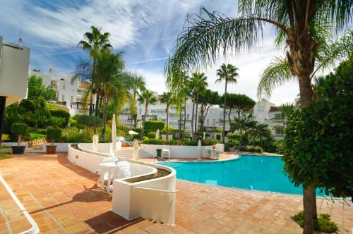 Afbeelding uit fotogalerij van Apartment White Pearl Beach in Marbella