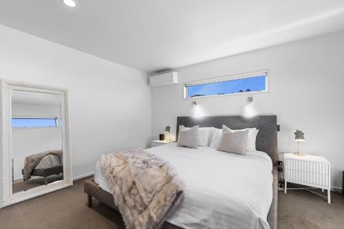 Katil atau katil-katil dalam bilik di Modern Home Central Mount