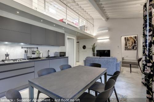 Tamara & Clotilde Apartments by Mamo Florence