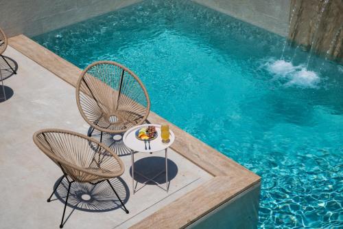 Bazén v ubytování Mandragoras Eco Friendly Resort nebo v jeho okolí