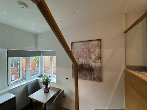 Posezení v ubytování Luxurious Studio - Central Prime Reading Location- CHRL F18