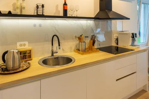 Holiday Home Laraにあるキッチンまたは簡易キッチン