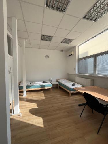 Letto o letti in una camera di Spacious bungalow with parking