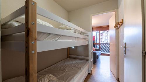 En eller flere køjesenge i et værelse på P LES ESSERTS - 51 - Studio 4 pers