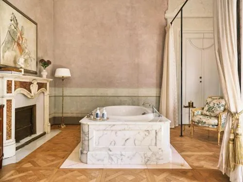 Four Seasons Hotel Firenze photo 35