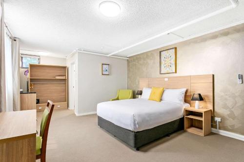 Quality Inn Sunshine Haberfield Image
