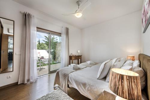 Blue Villa 3 Bedroom Villa with Optional Heated Pool Galé Albufeira