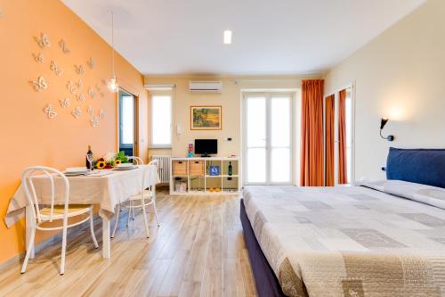 A bed or beds in a room at Pacifico Turin studio