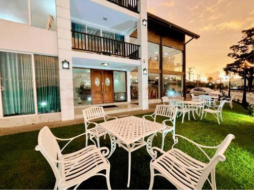 Το κτήριο όπου στεγάζεται  το ξενοδοχείο