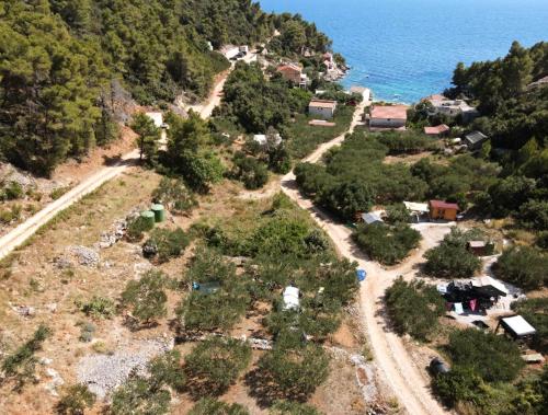 Secluded getaway tiny home - Skozanje bay, island Hvar