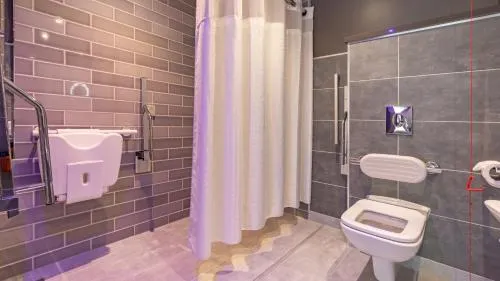 Holiday Inn Manchester - City Centre by IHG photo 5