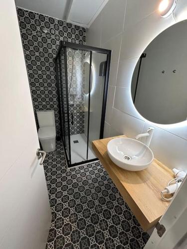 Apartamento con 8 habitaciones y 5 baños