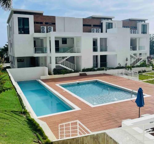 Afbeelding uit fotogalerij van Paradise Bay Apt 6ix Incredible Luxurious Views 2BR Condo in Montego Bay