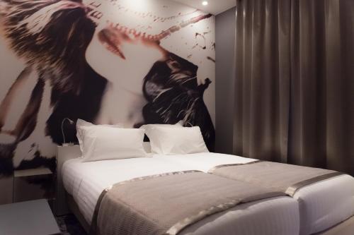 Hotel Sixteen Paris Montrouge