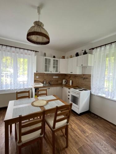 Una cocina o cocineta en Apartmán Pod Sjezdovkou