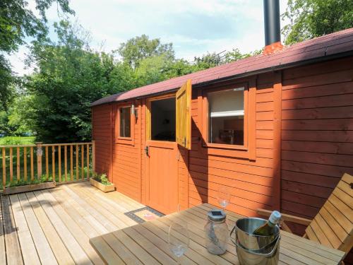 The Foxes Den Shepherds Hut photo 11