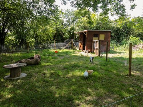 The Foxes Den Shepherds Hut photo 26