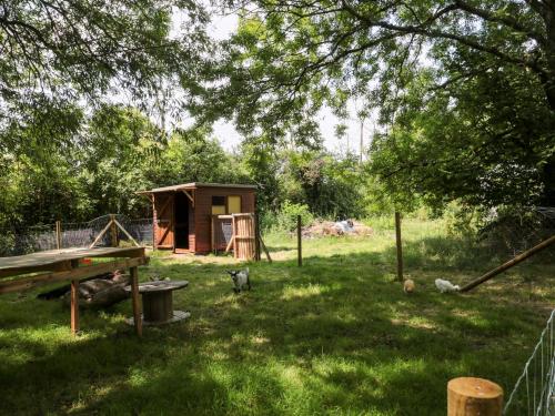 The Foxes Den Shepherds Hut photo 27