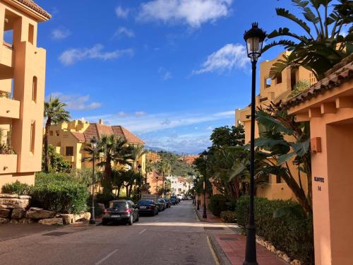 Duquesa Village 2450