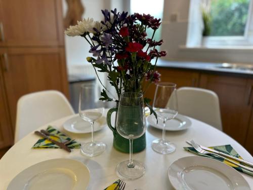 Gambar di galeri bagi Cosy Flat in the Heart of Jesmond - Pass The Keys di High Heaton