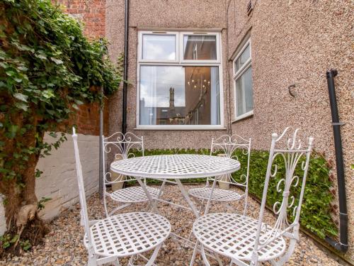 Balkoni atau teres di Cosy Flat in the Heart of Jesmond - Pass The Keys