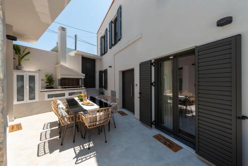 Μπαλκόνι ή βεράντα στο Villa Paul by PosarelliVillas