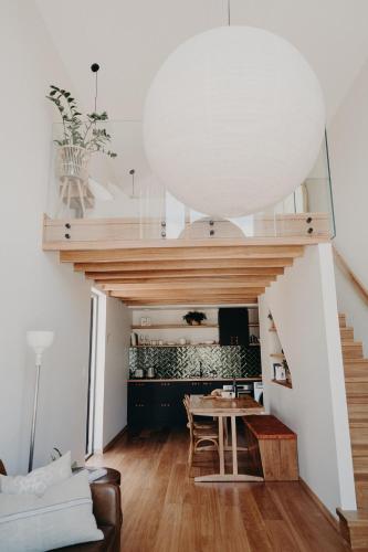 Gambar di galeri bagi Samphire Collection - Yarri Studio di Albany