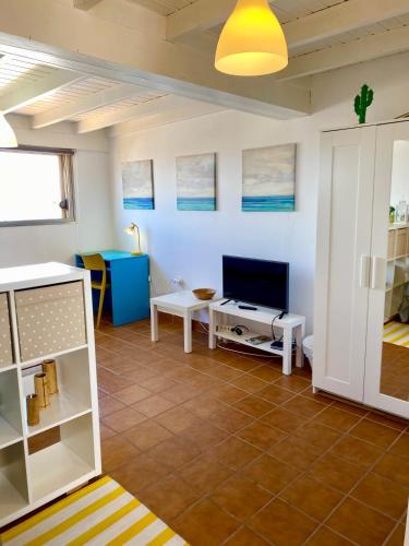 The Summer Treat Shared Apartment Compartido