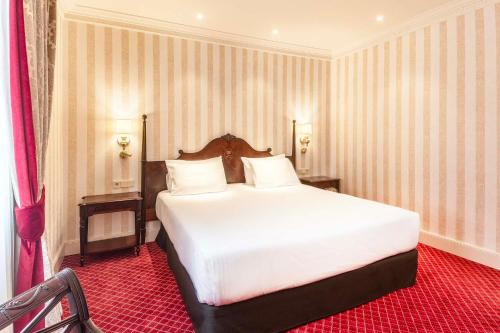 Eurostars Hotel de la Reconquista — Photo of the whole room
