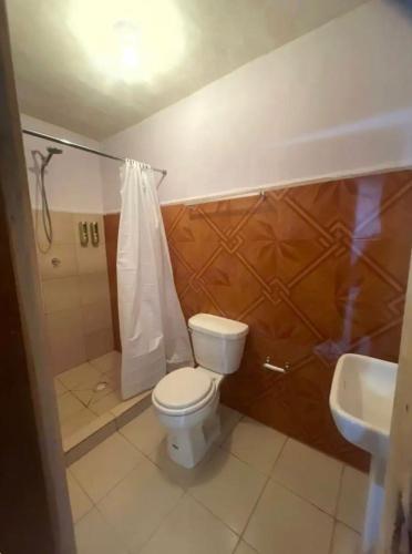 Bilik mandi di Apto Céntrico 2 personas