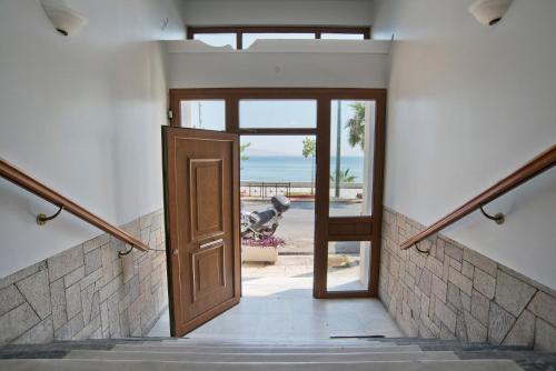 Fotografie z fotogalerie ubytování SeaLiv Apartment by LobbySquare v destinaci Piraeus