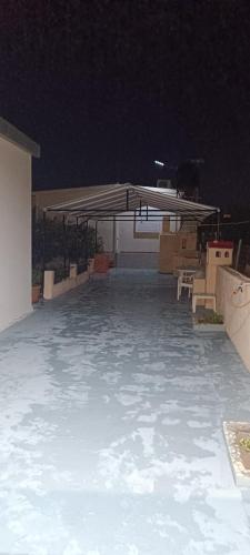 Kolam renang di atau dekat dengan Mant's house