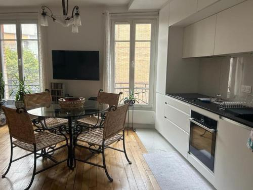 Beautiful contemporary and cosy flat in Paris