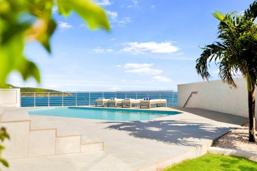 Piscina a Puerta al Mar o a prop