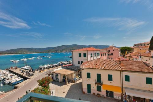 Φωτογραφία από το άλμπουμ του La Fontana 31 - Goelba σε Marina di Campo