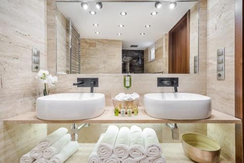 Luxurious 3-bedroom Apartment in The Center 1072 Budapest, Rákóczi út 32 kép - 3