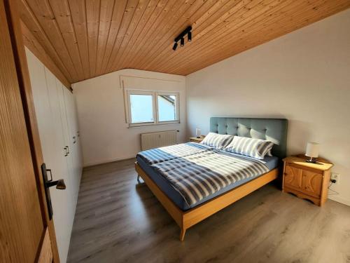 Postel nebo postele na pokoji v ubytování Wohnung in Windhagen Nähe A3