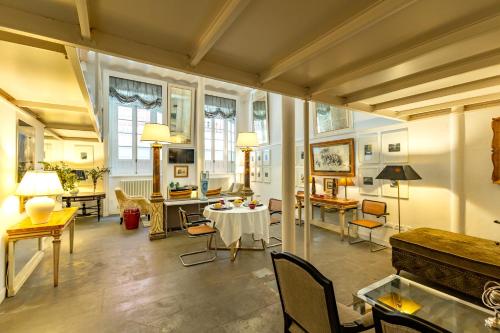 Ohliving Bécquer House