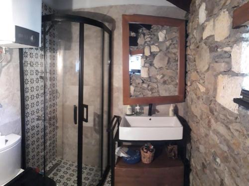 Koupelna v ubytování Tarihi Köyde Taş Ev