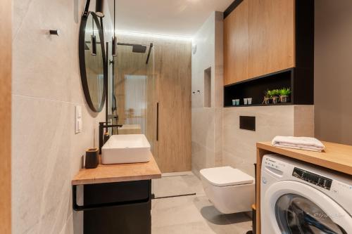 Koupelna v ubytování Apartamenty w Karkonoszach z widokiem na góry, obok aquaparku, blisko do Wang