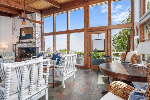 Χώρος καθιστικού στο 85 Sagamore Road Bourne Cape Cod - Boathouse