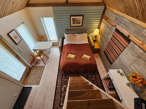 an overhead view of a bedroom in a tiny house at Sigurd's Tiny House in Vossevangen
