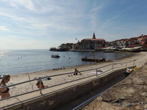 Apartment Central Location - Studio Apartment