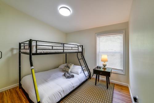 Ένα ή περισσότερα κρεβάτια σε δωμάτιο στο Modern Unadilla Retreat with Decks and Gas Grill!