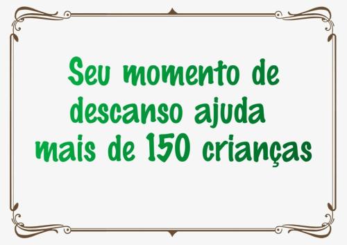 a sign with the words semontoria be desesosovoovoovo mars at Hospedagem Famíliar in Cotia