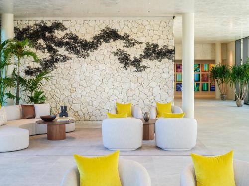 Un lugar para sentarse en seven x seven ISHIGAKI