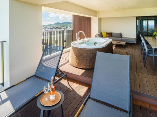 Un lugar para sentarse en seven x seven ISHIGAKI